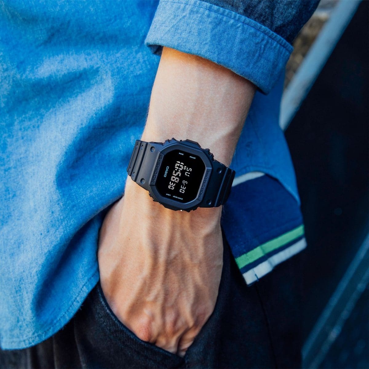 DW-5600CA-2(G-Shock Limited Edition)