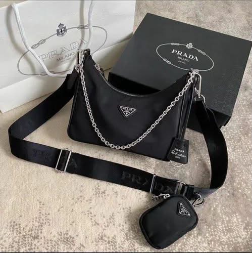 Prada Re-Edition 2005 Shoulder Bag
